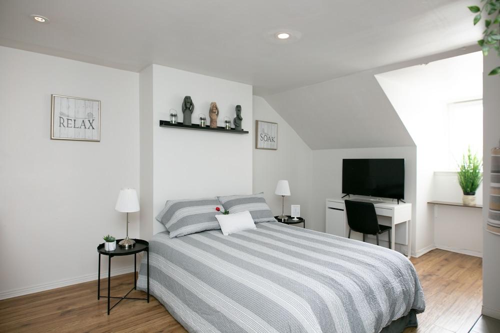 Auberge & Hotel Montreal Espace Confort Exteriör bild