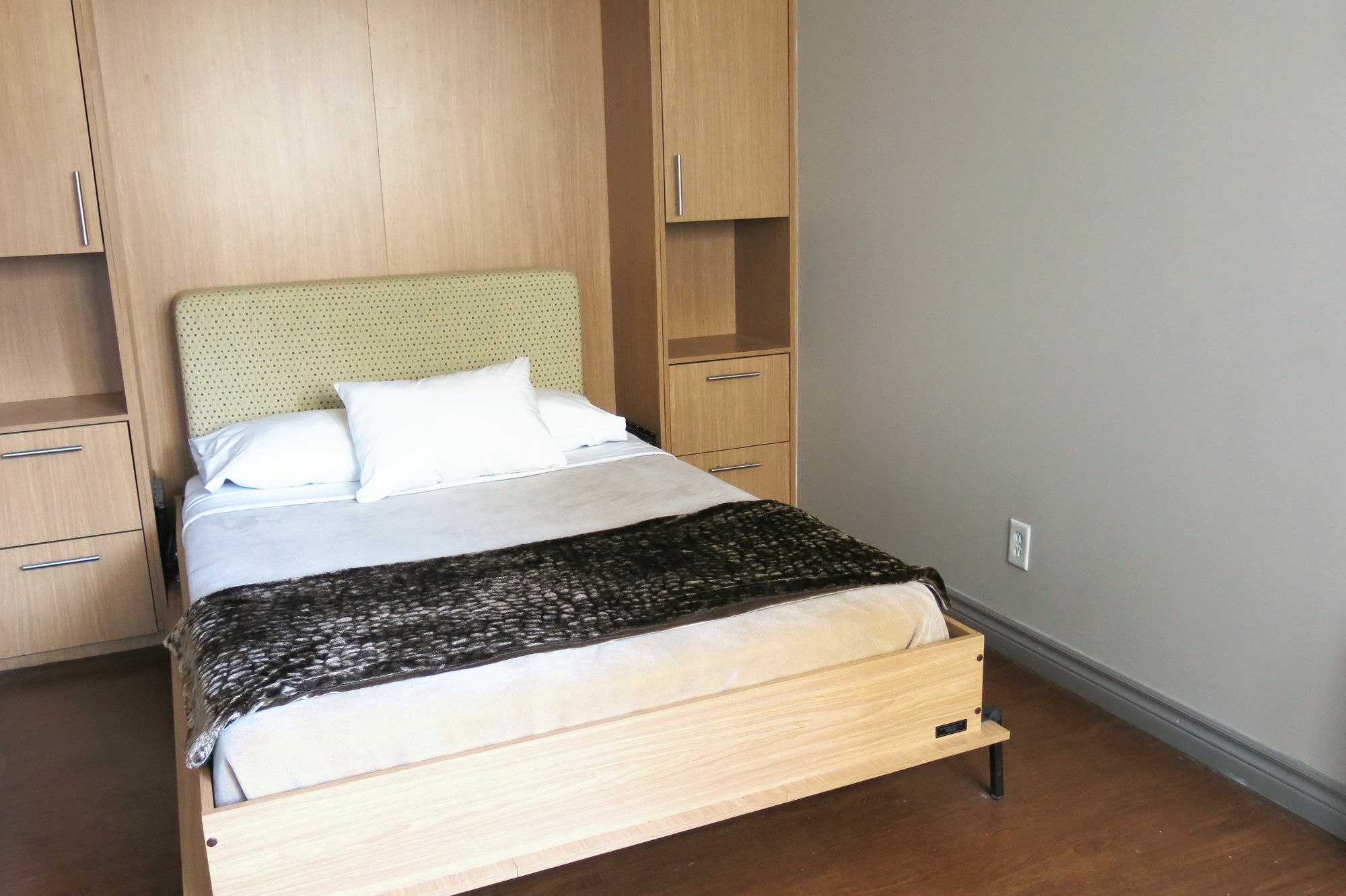 Auberge & Hotel Montreal Espace Confort Exteriör bild